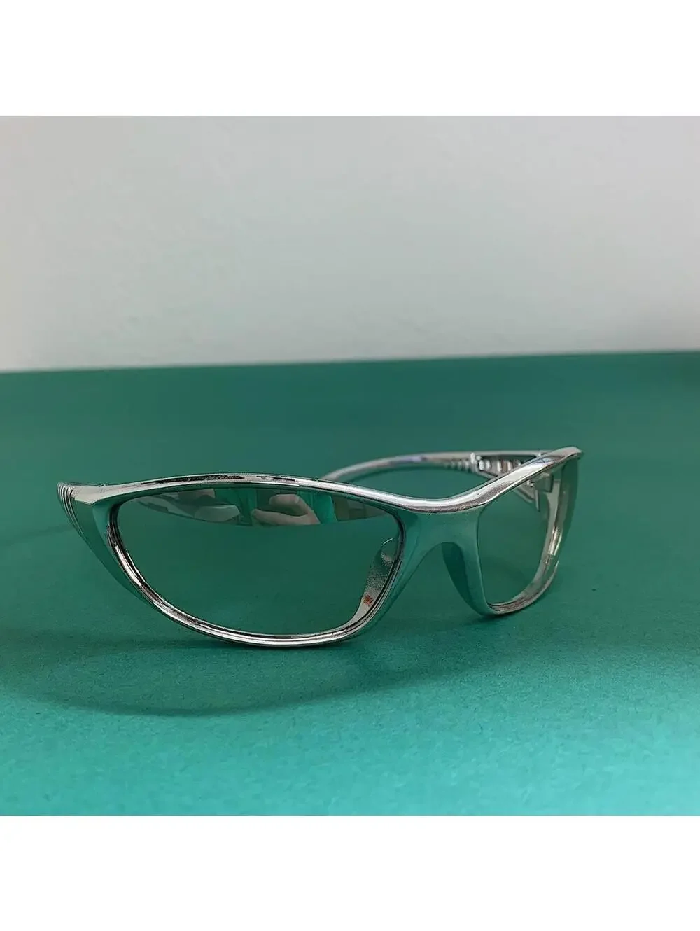 Cyber Grunge y2k 2000s Vented Sport futuristic style surfer silver clear